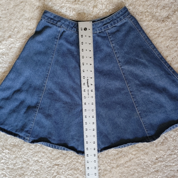 Vintage denim circle skirt with front buttons size medium - Picture 2 of 7
